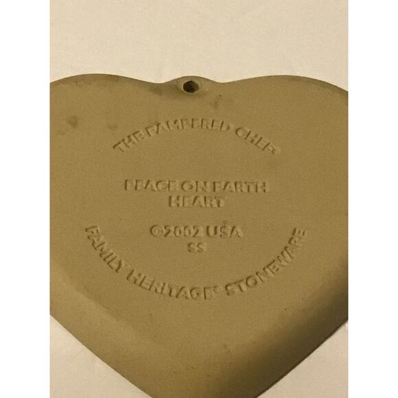 Vintage Pampered Chef Peace on Earth Heart 2002 Clay Cookie Mold Baking - Picture 3 of 5